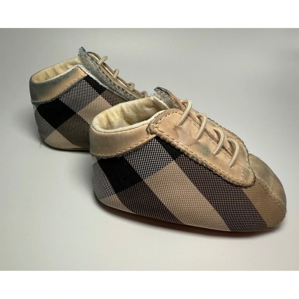 Burberry Kids Baby Shoes Nova Check Crib Moccasins Size 17 US 2
